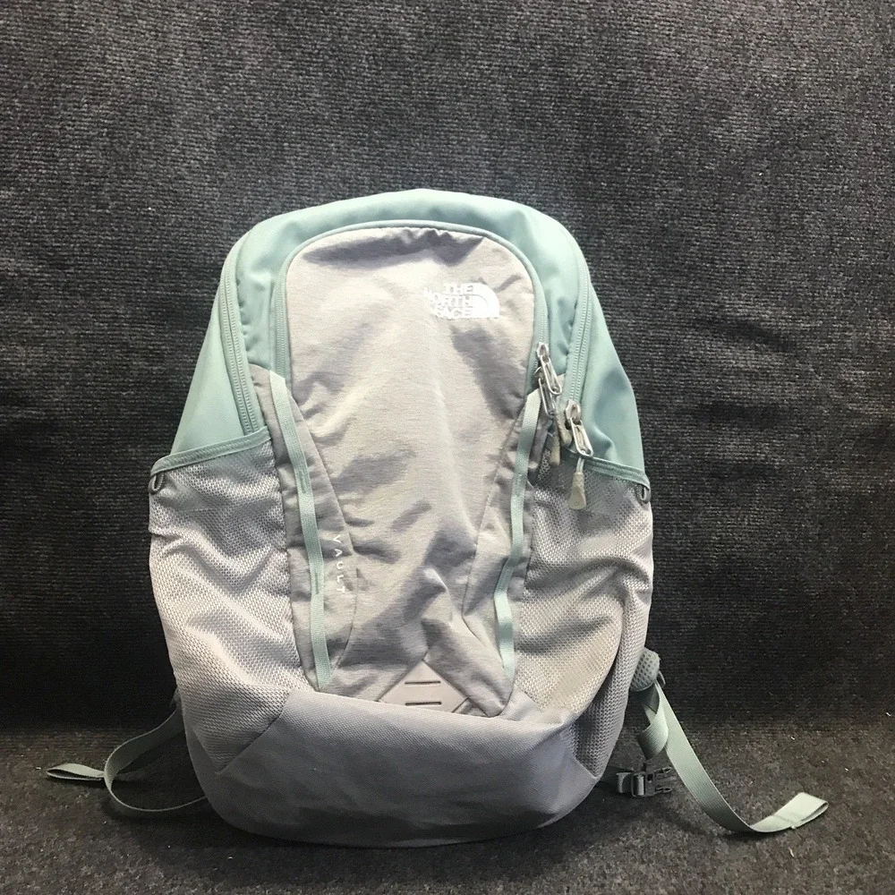 The North Face NF0A3KVA Vault 26L Backpack FlexVent System Teal &‎ Gray Daypack